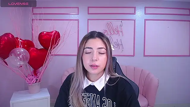Snapshot of channel_blonde_a chatting on February 4, 4:29 pm channel blonde a online show from February 4, 4:29 pm