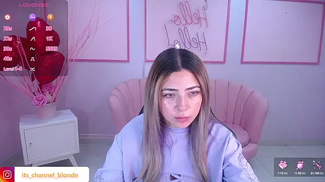 Snapshot of channel_blonde_a chatting on February 11, 4:35 pm channel blonde a online show from February 11, 4:35 pm