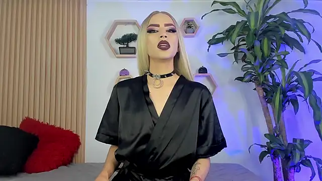 BrianaSchafer online show from December 20, 5:49 pm