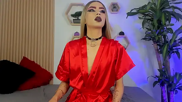 Snapshot of BrianaSchafer chatting on October 1, 5:28 pm BrianaSchafer online show from October 1, 5:28 pm