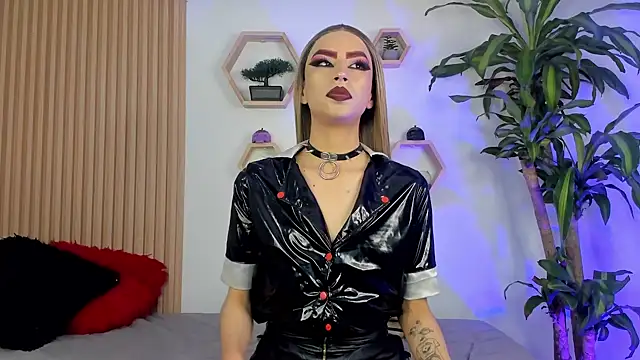 Snapshot of BrianaSchafer chatting on November 4, 5:39 pm BrianaSchafer online show from November 4, 5:39 pm