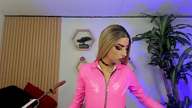 Snapshot of BrianaSchafer chatting on September 24, 6:25 pm BrianaSchafer online show from September 24, 6:25 pm