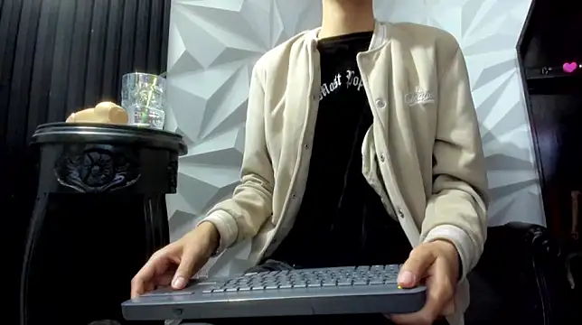 BrianaSchafer online show from February 13, 4:07 pm