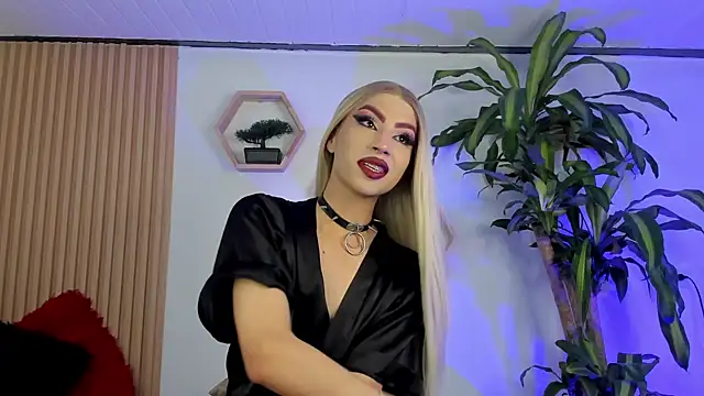 BrianaSchafer online show from February 17, 8:06 pm