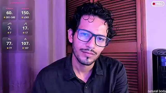 Snapshot of Nicholasrodrii chatting on October 9, 11:16 pm Nicholasrodrii online show from October 9, 11:16 pm