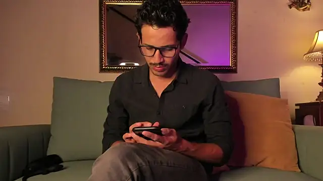 Nicholasrodrii online show from April 8, 11:39 pm