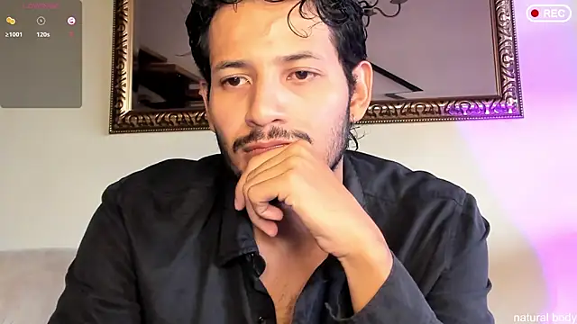 Snapshot of Nicholasrodrii chatting on November 27, 7:14 pm Nicholasrodrii online show from November 27, 7:14 pm