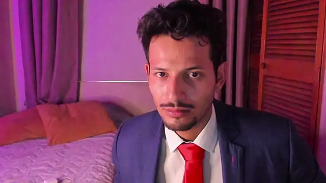 Nicholasrodrii online show from February 20, 9:50 pm