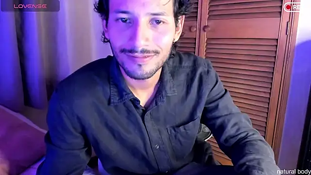 Snapshot of Nicholasrodrii chatting on October 18, 10:34 pm Nicholasrodrii online show from October 18, 10:34 pm