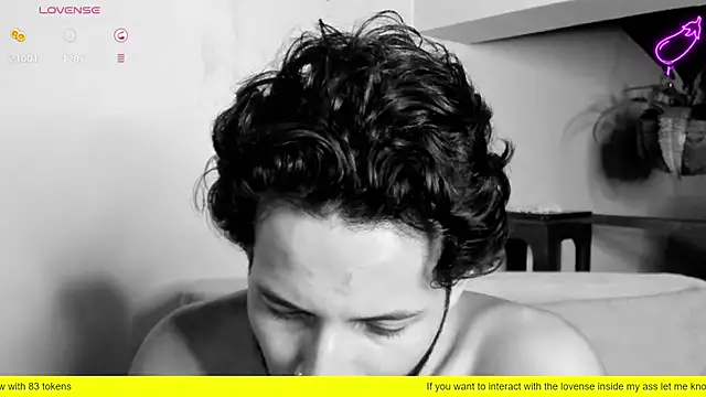 Snapshot of Nicholasrodrii chatting on February 14, 4:26 am Nicholasrodrii online show from February 14, 4:26 am