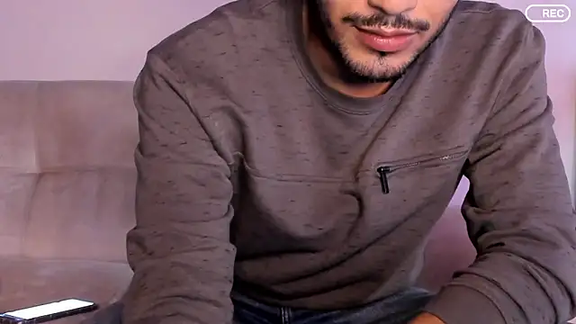 Nicholasrodrii online show from December 16, 10:36 pm