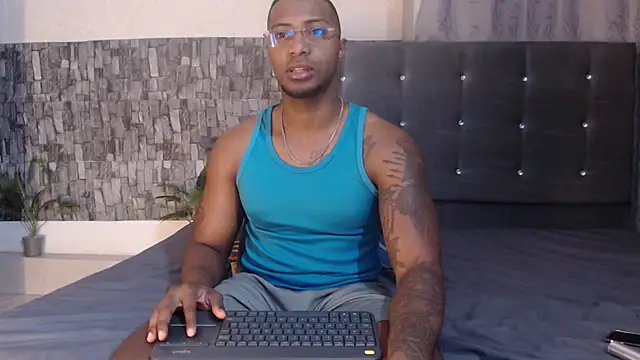 Snapshot of Joseephjackson chatting on June 4, 11:59 am Joseephjackson online show from June 4, 11:59 am