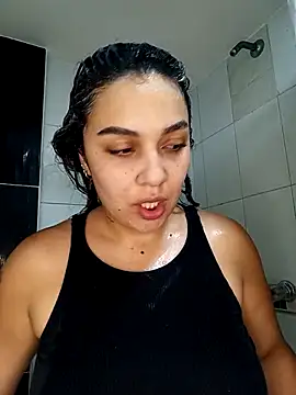 brianaGuzman online show from May 9, 9:07 pm