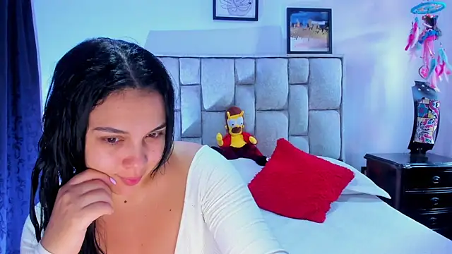 brianaGuzman online show from March 7, 6:24 pm