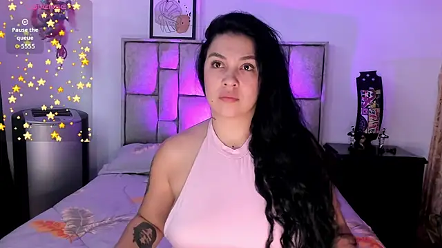 Snapshot of brianaGuzman chatting on June 21, 4:13 pm brianaGuzman online show from June 21, 4:13 pm