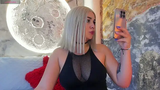 brianaGuzman online show from March 5, 12:55 pm