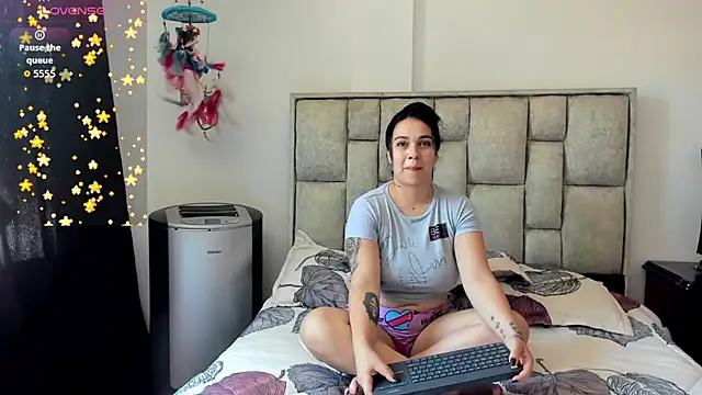 Snapshot of brianaGuzman chatting on June 28, 4:46 pm brianaGuzman online show from June 28, 4:46 pm