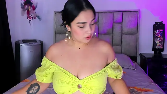 Snapshot of brianaGuzman chatting on July 14, 5:52 pm brianaGuzman online show from July 14, 5:52 pm