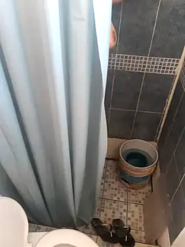 Snapshot of Tripisv chatting on December 5, 10:50 pm Tripisv online show from December 5, 10:50 pm