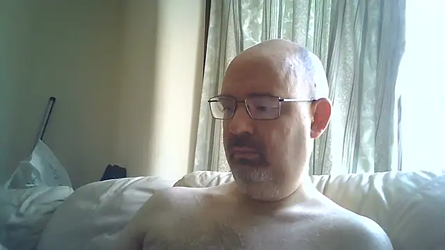 ThatUKguy79 online show from July 17, 11:29 am