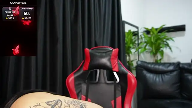 amy fox2 online show from October 6, 1:45 pm