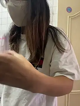 Snapshot of yourbootygirl chatting on November 23, 4:00 am yourbootygirl online show from November 23, 4:00 am