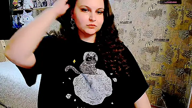 WhisperInTheDarkk online show from June 15, 9:14 pm