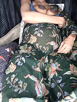 baby soni78690 online show from October 5, 7:04 pm