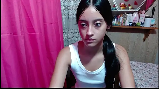 Snapshot of Lunawillis chatting on February 7, 4:37 pm Lunawillis online show from February 7, 4:37 pm