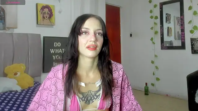katt  black   online show from July 11, 8:42 pm