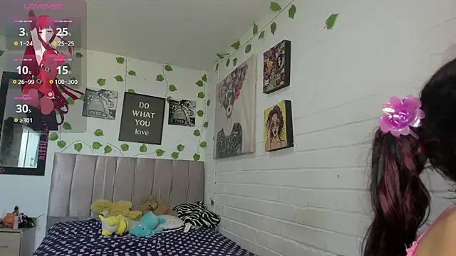 katt  black   online show from April 4, 9:10 pm