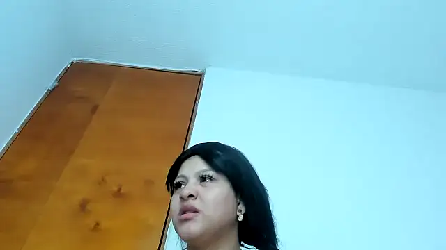 Natalycarter online show from October 19, 5:05 pm