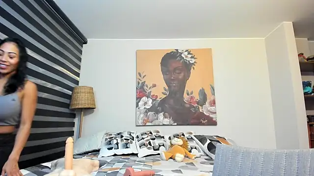 CindyWilliams  online show from December 21, 3:30 am