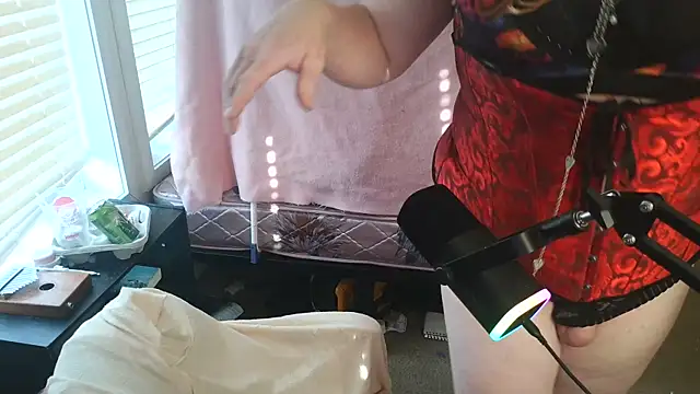 EmberLee online show from October 5, 8:54 pm