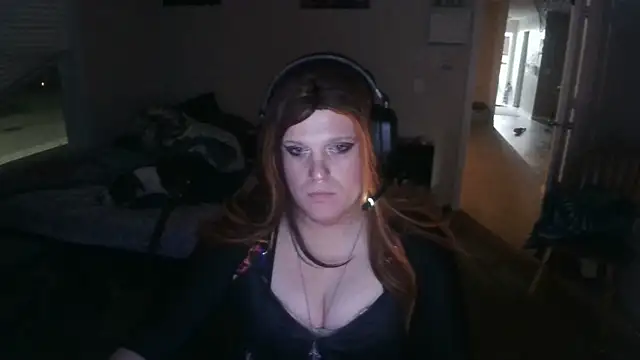 EmberLee online show from March 15, 3:40 am