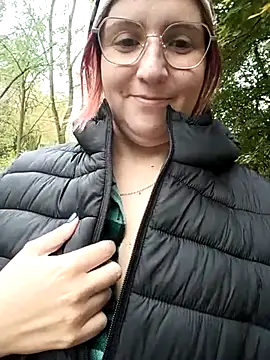 Snapshot of Marie1992PL chatting on October 18, 7:32 am Marie1992PL online show from October 18, 7:32 am
