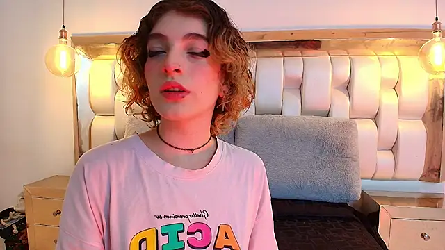 EvaHalsey online show from September 23, 7:43 pm