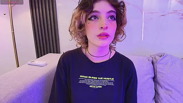 EvaHalsey online show from September 12, 8:30 pm