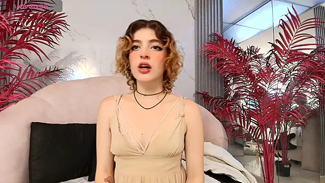 EvaHalsey online show from September 15, 7:36 pm