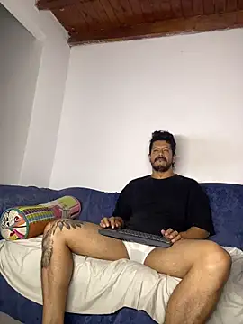 Snapshot of AndresSmith__ chatting on February 1, 7:50 am AndresSmith online show from February 1, 7:50 am