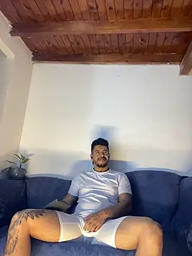 Snapshot of AndresSmith__ chatting on February 7, 7:38 am AndresSmith online show from February 7, 7:38 am