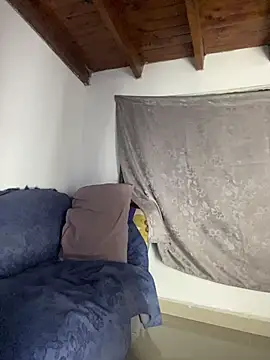 AndresSmith   online show from April 7, 8:49 am