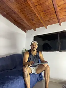 Snapshot of AndresSmith__ chatting on February 25, 9:20 am AndresSmith online show from February 25, 9:20 am