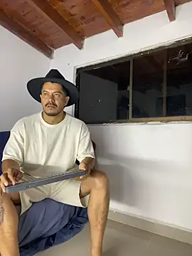 AndresSmith   online show from March 26, 8:23 am