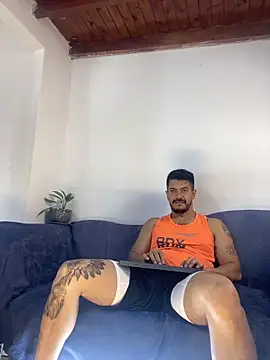 Snapshot of AndresSmith__ chatting on February 6, 6:04 pm AndresSmith online show from February 6, 6:04 pm