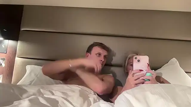 BendyBarbie online show from February 25, 9:25 pm