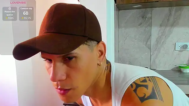 Snapshot of nakedfoam1 chatting on April 2, 1:51 pm nakedfoam1 online show from April 2, 1:51 pm