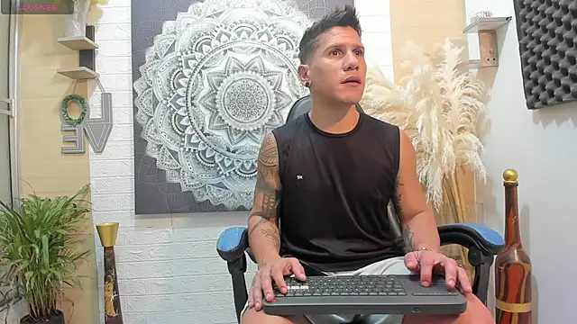 nakedfoam1 online show from January 19, 3:21 am