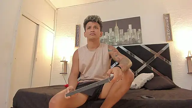 Snapshot of nakedfoam1 chatting on September 23, 4:19 am nakedfoam1 online show from September 23, 4:19 am