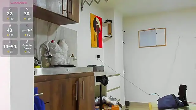 Snapshot of nakedfoam1 chatting on April 1, 1:41 pm nakedfoam1 online show from April 1, 1:41 pm